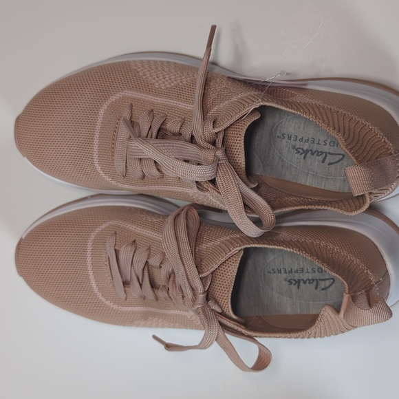 Clarks Cloudsteppers Circuit Tie Pale Peach Sneakers Size 7.5 - Picture 7 of 12